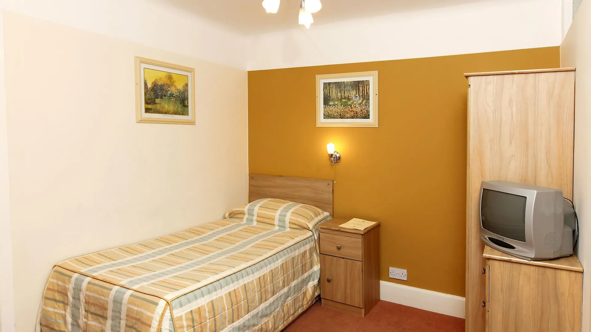 Belvilla Russel Court Hotel Bournemouth Central 4*,