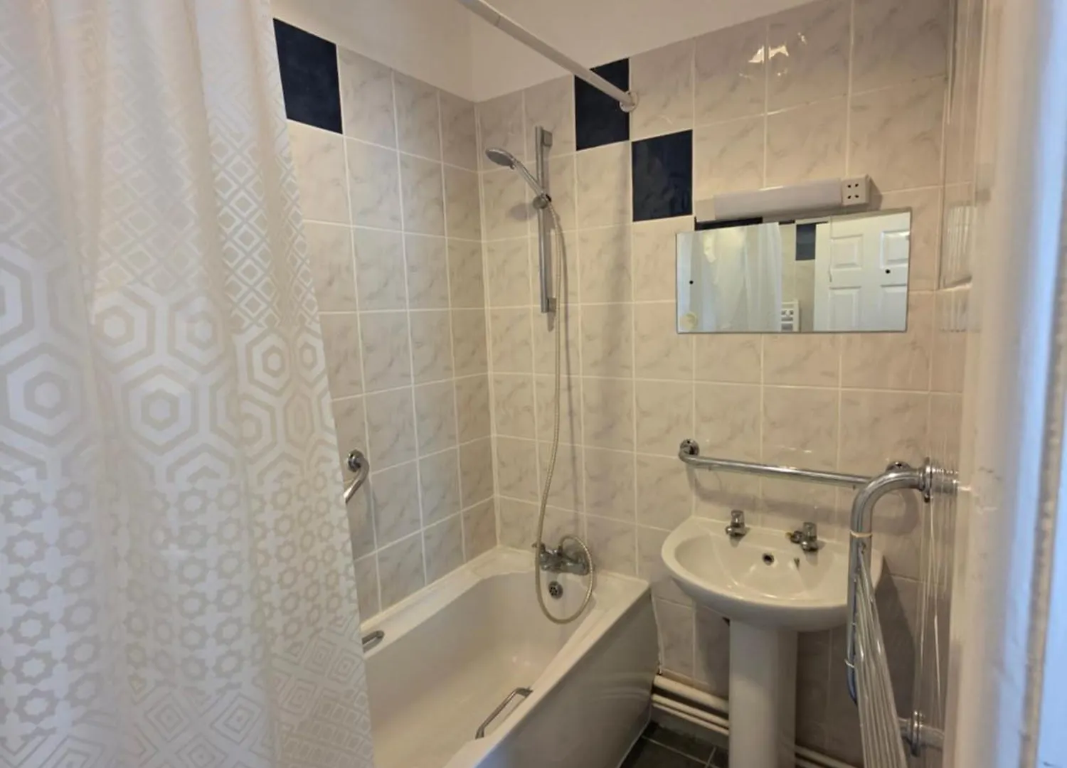 Belvilla Russel Court Hotel Bournemouth Central 4*,  United Kingdom