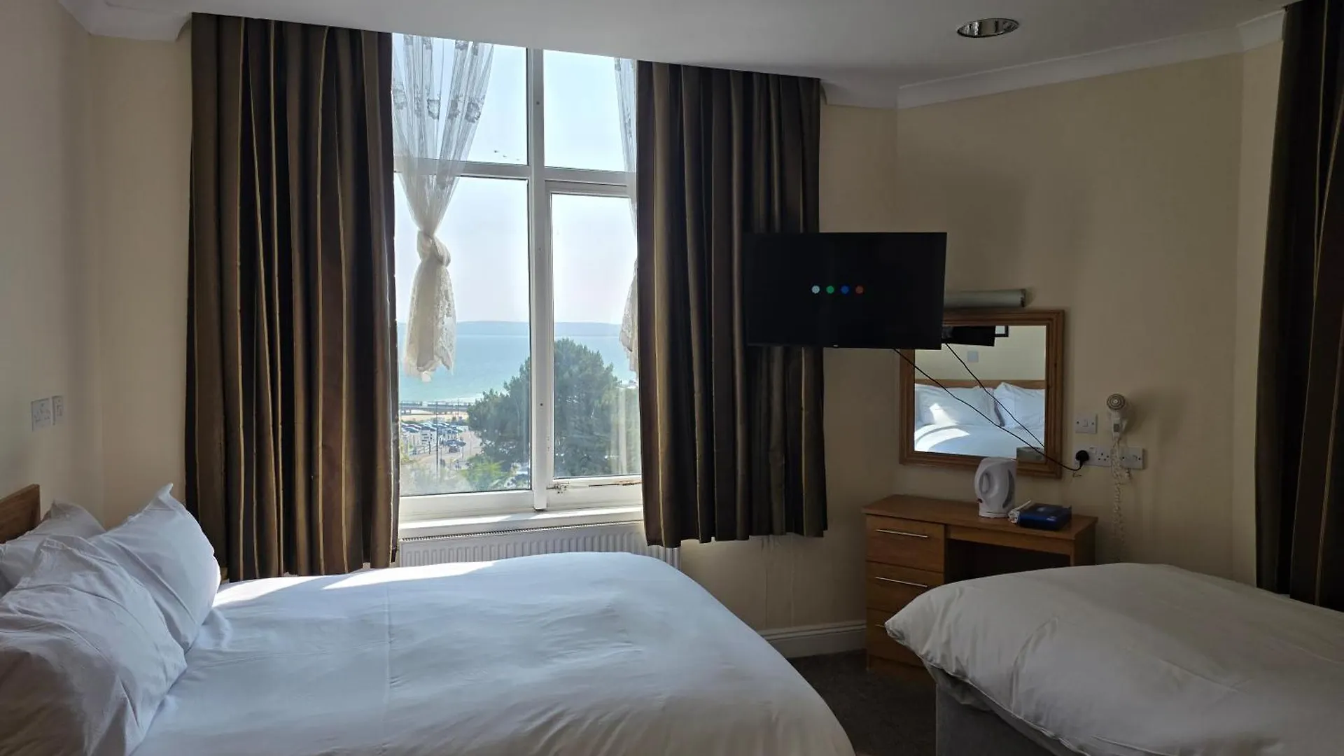 Belvilla Russel Court Hotel Bournemouth Central 4*,